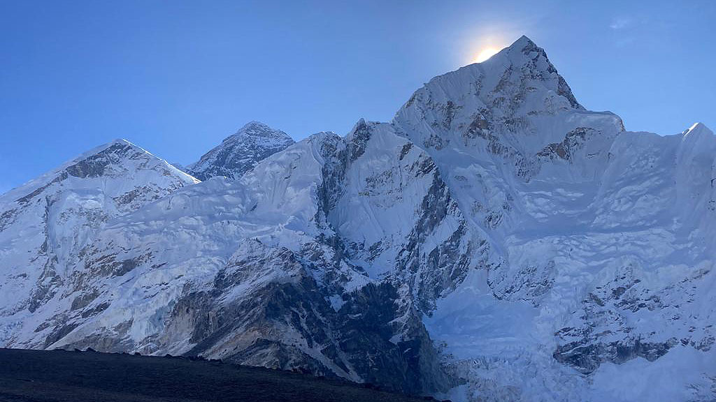 Mit dem Helikopter im Himalaya