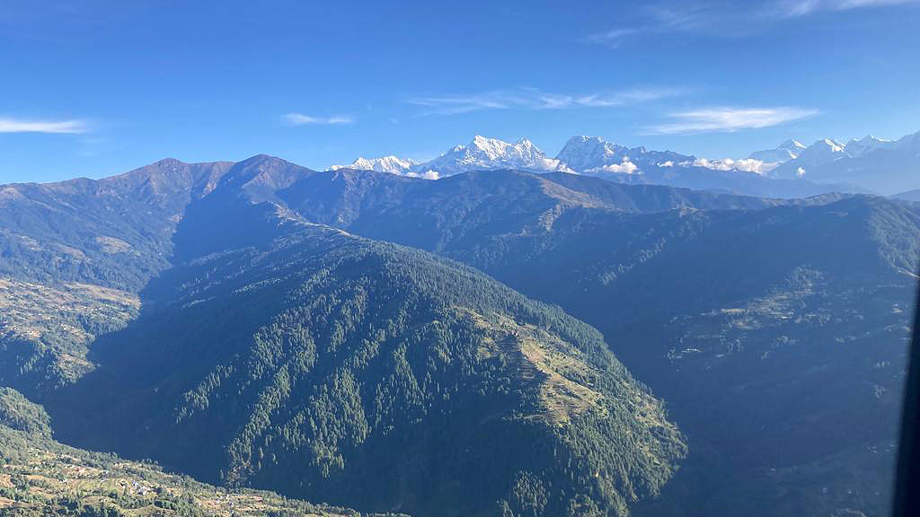 Mit dem Helikopter im Himalaya