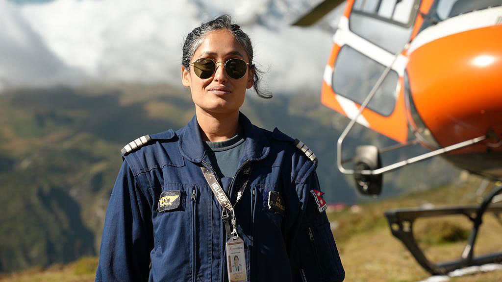 Mit dem Helikopter im Himalaya